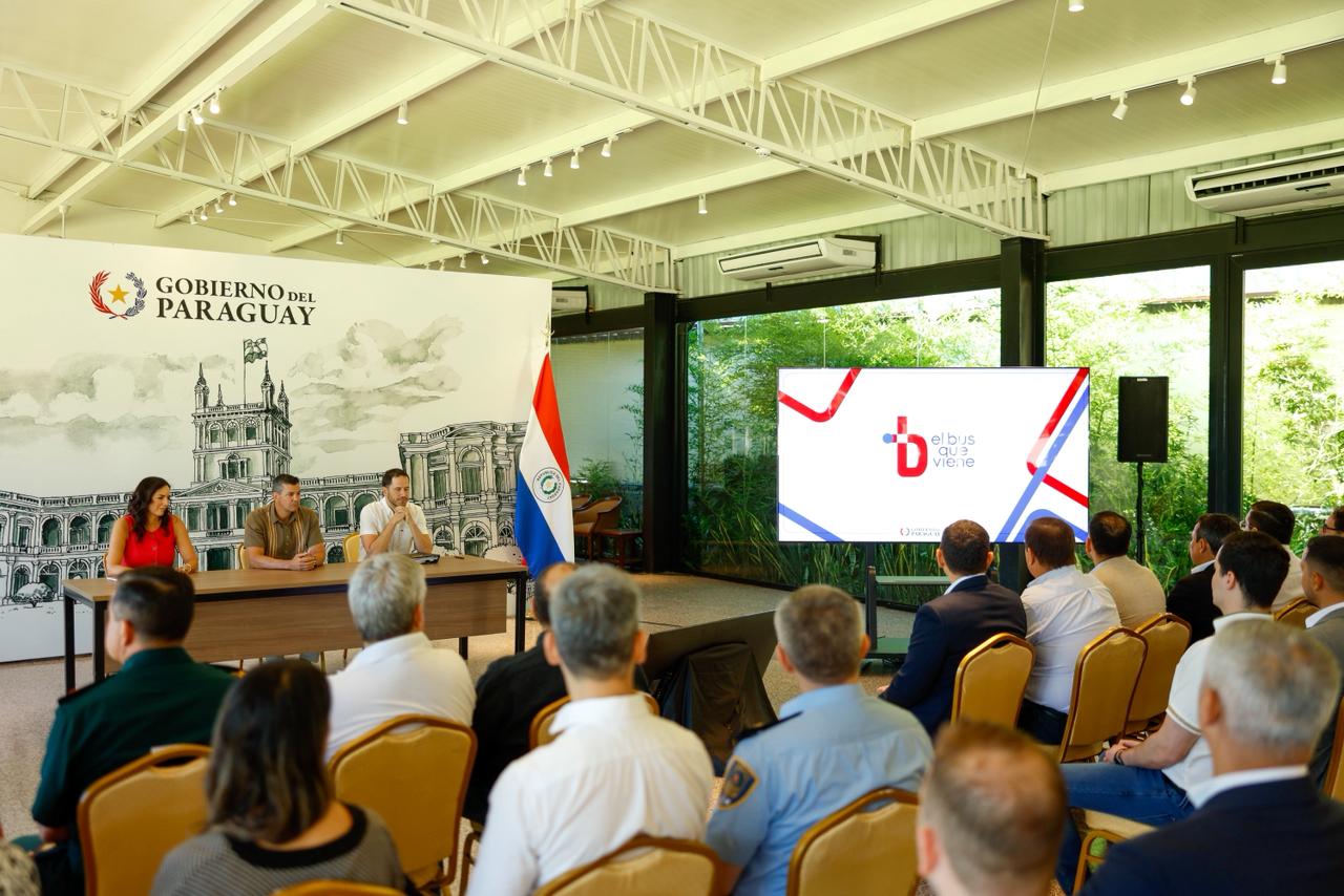 El presidente Peña promulga Ley que ordena el transporte público y pone a las personas como prioridad