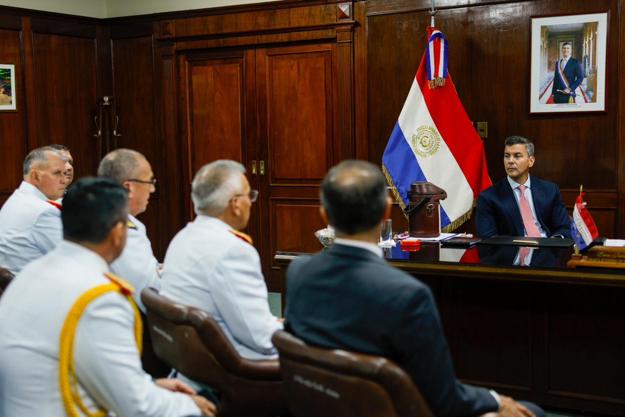 Ejecutivo dispone despliegue de elementos de combate de las FFAA en operaciones de defensa interna Ejecutivo dispone despliegue de elementos de combate de las FFAA en operaciones de defensa interna