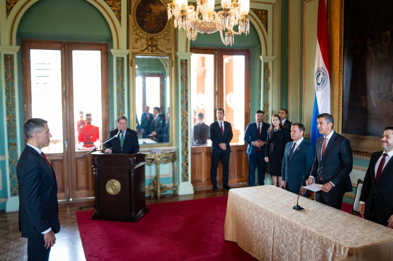 Marco Riquelme asume como Ministro de Industria y Comercio Marco Riquelme asume como Ministro de Industria y Comercio