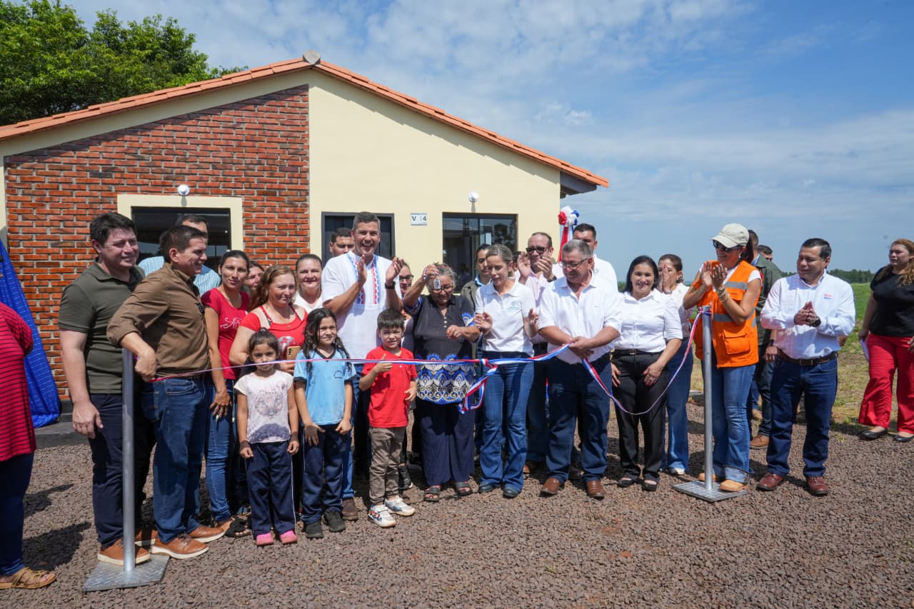 Caazapá suma 121 nuevas viviendas en distintos distritos del departamento y marca un hito en desarrollo social