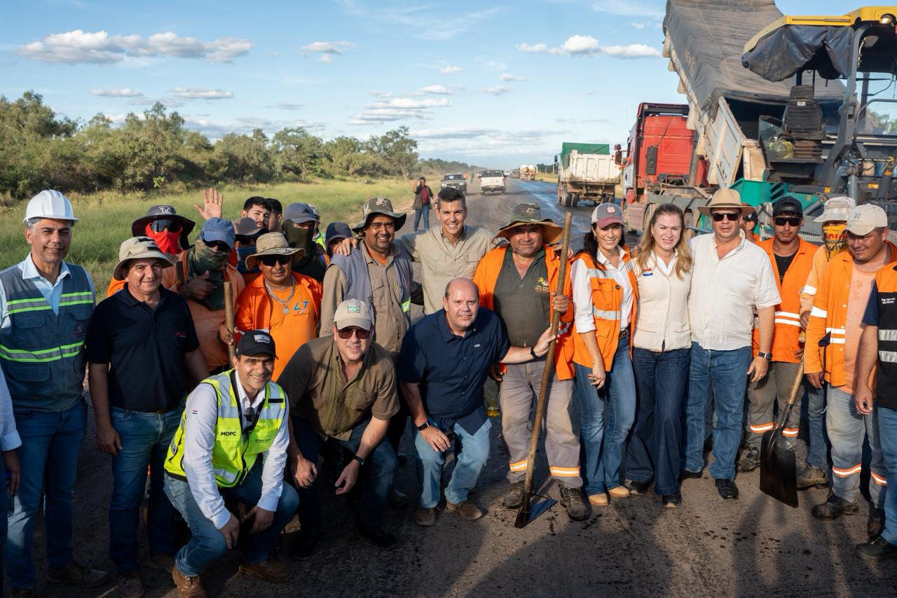 Presidente Peña verifica avances del Corredor Bioceánico en el Chaco