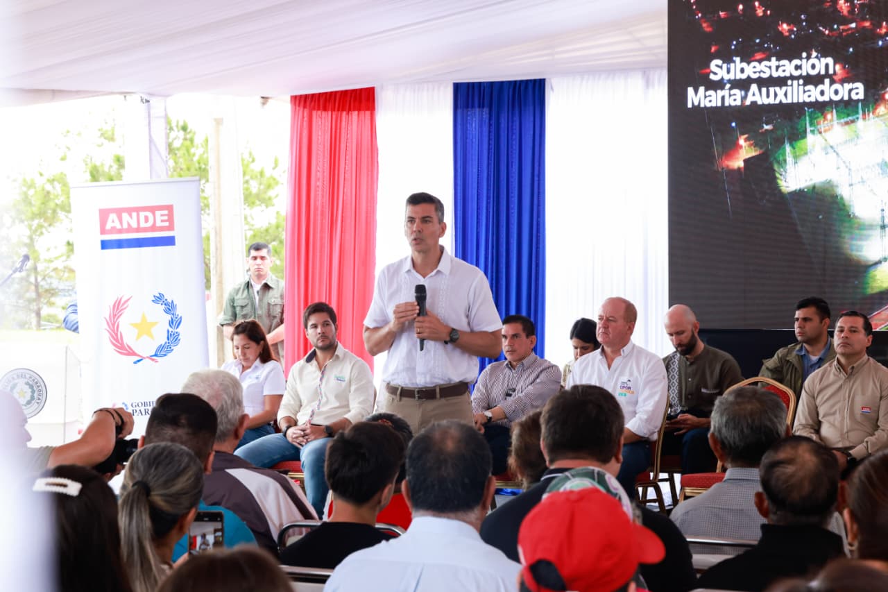 Presidente Peña impulsa desarrollo en Itapúa con energía, viviendas y nuevas oportunidades para las familias
