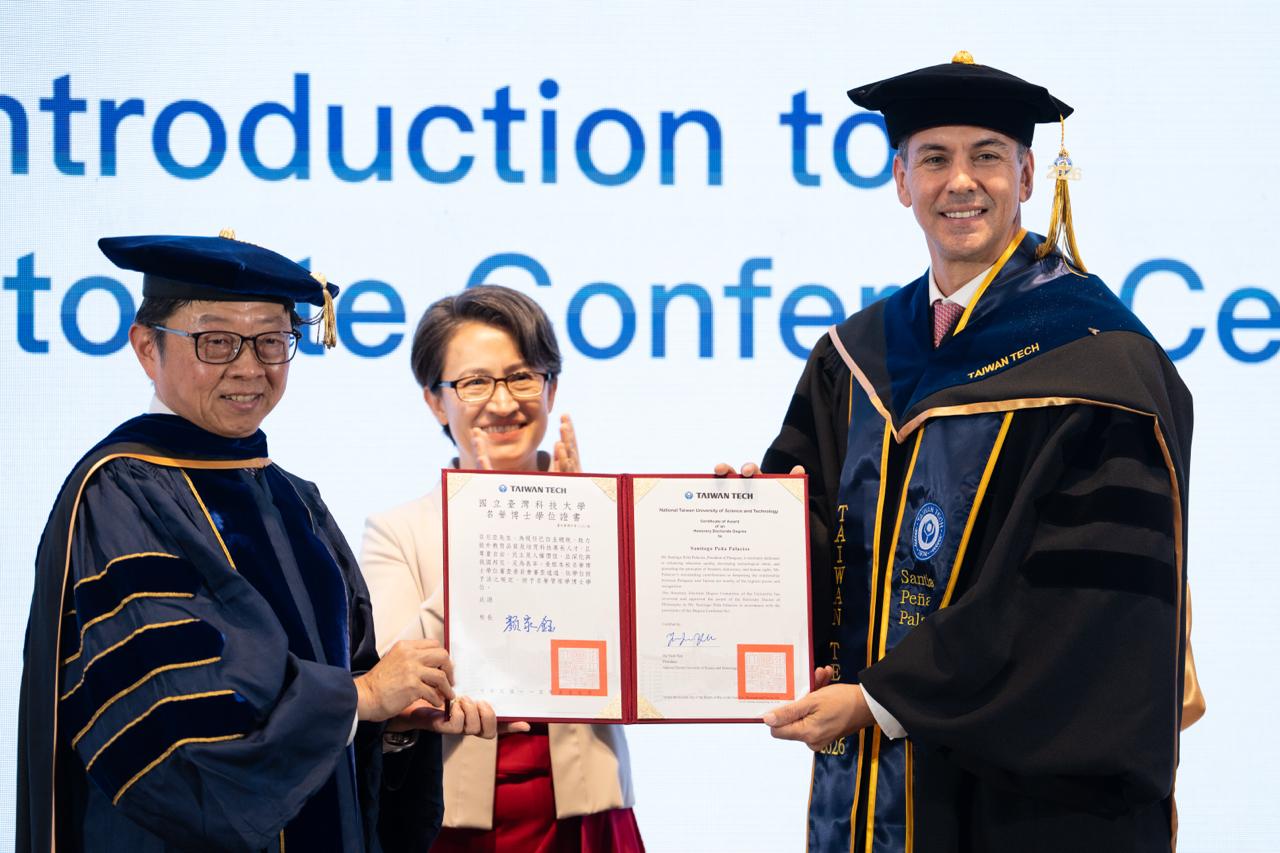 Presidente Peña es distinguido con Doctorado Honoris Causa durante visita oficial a la República China (Taiwán) Presidente Peña es distinguido con Doctorado Honoris Causa durante visita oficial a la República China (Taiwán)