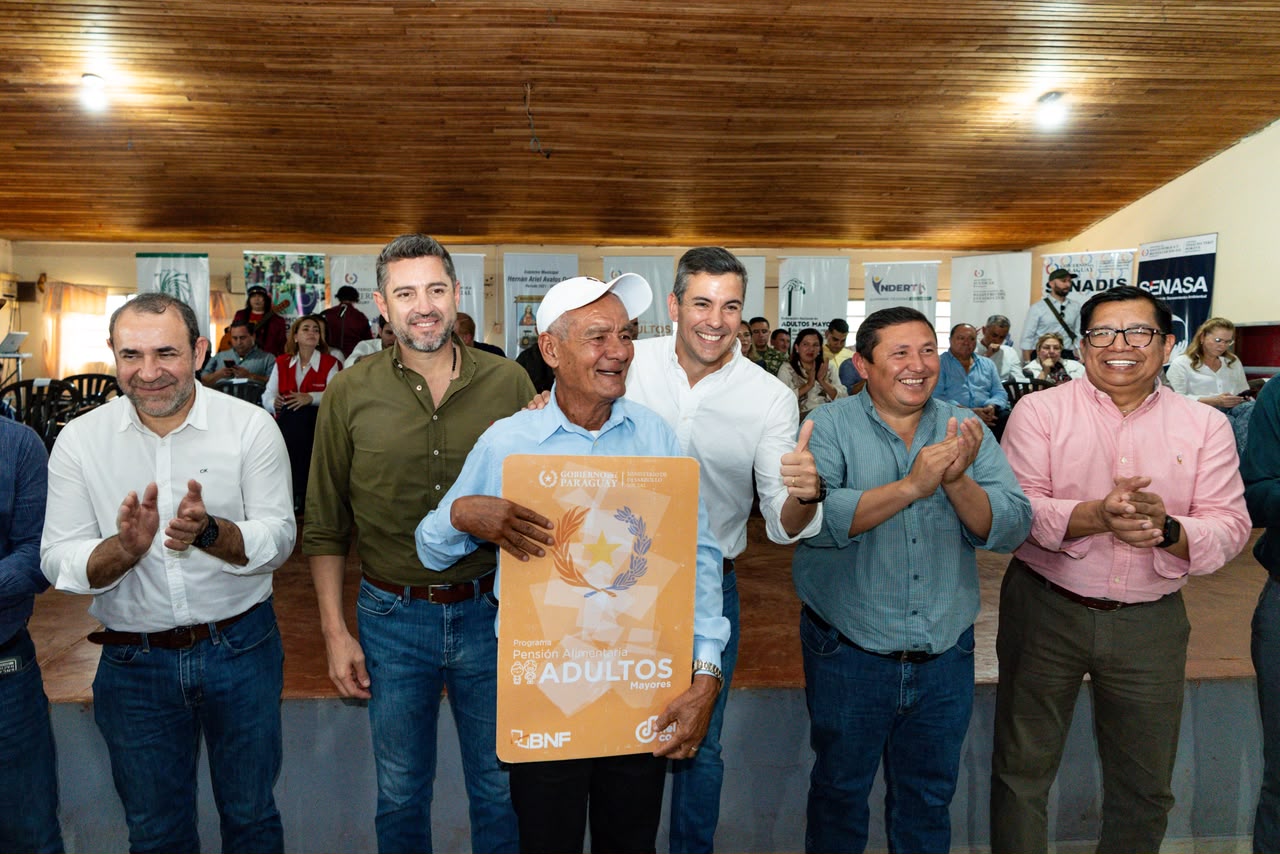 Gobierno del Paraguay acerca servicios y programas sociales a familias de Alto Verá Gobierno del Paraguay acerca servicios y programas sociales a familias de Alto Verá