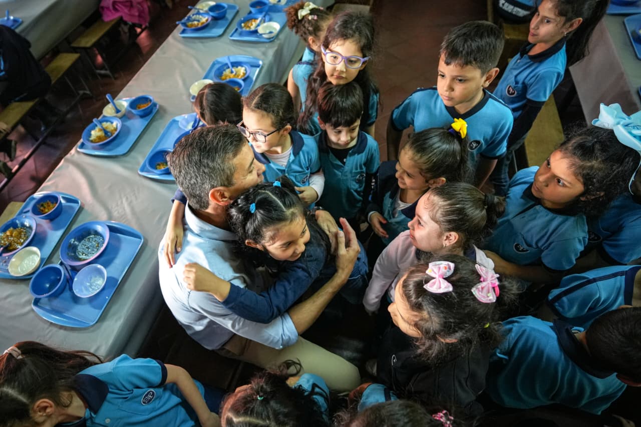 Presidente Peña conmemoró junto a estudiantes los dos años de Hambre Cero en las Escuelas