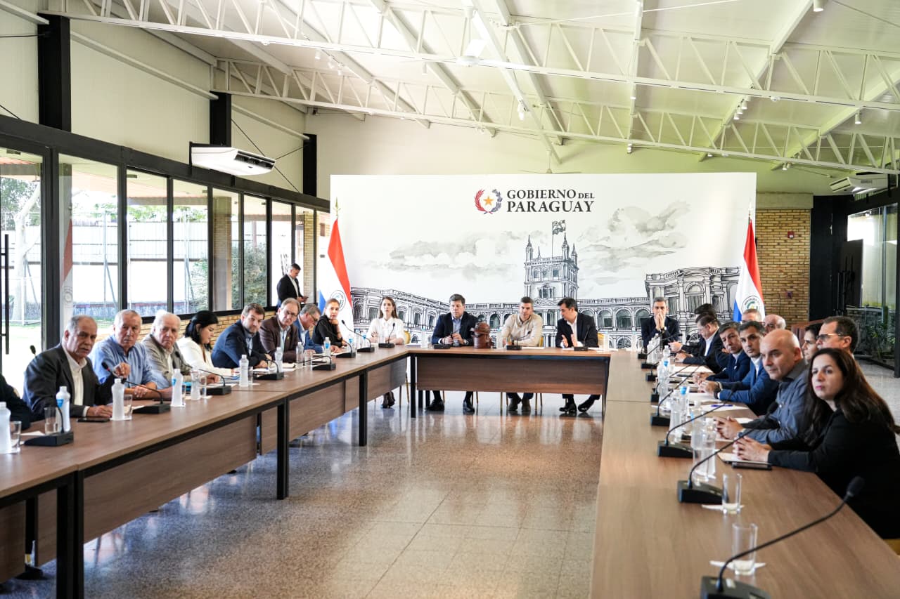 Gobierno y sector productivo coordinan acciones para anticipar los efectos del fenómeno El Niño