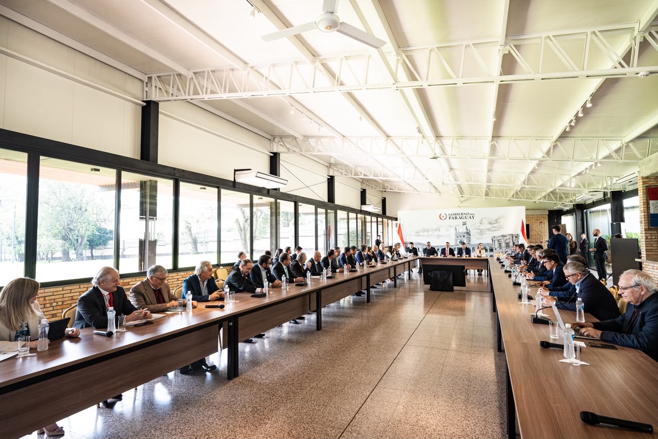 Gobierno impulsa nueva institucionalidad energética con un Ministerio de Minas y Energía y un ente regulador Gobierno impulsa nueva institucionalidad energética con un Ministerio de Minas y Energía y un ente regulador